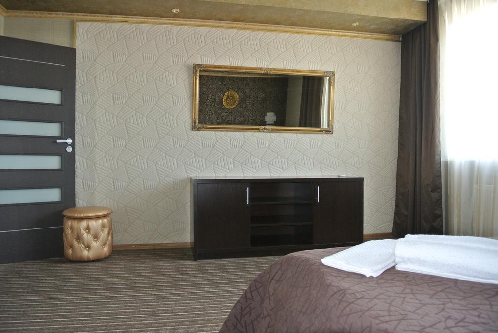 Panoramic View Apartment Poznyaky Kiev Exterior foto